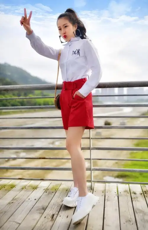 午夜泡澡推油视频